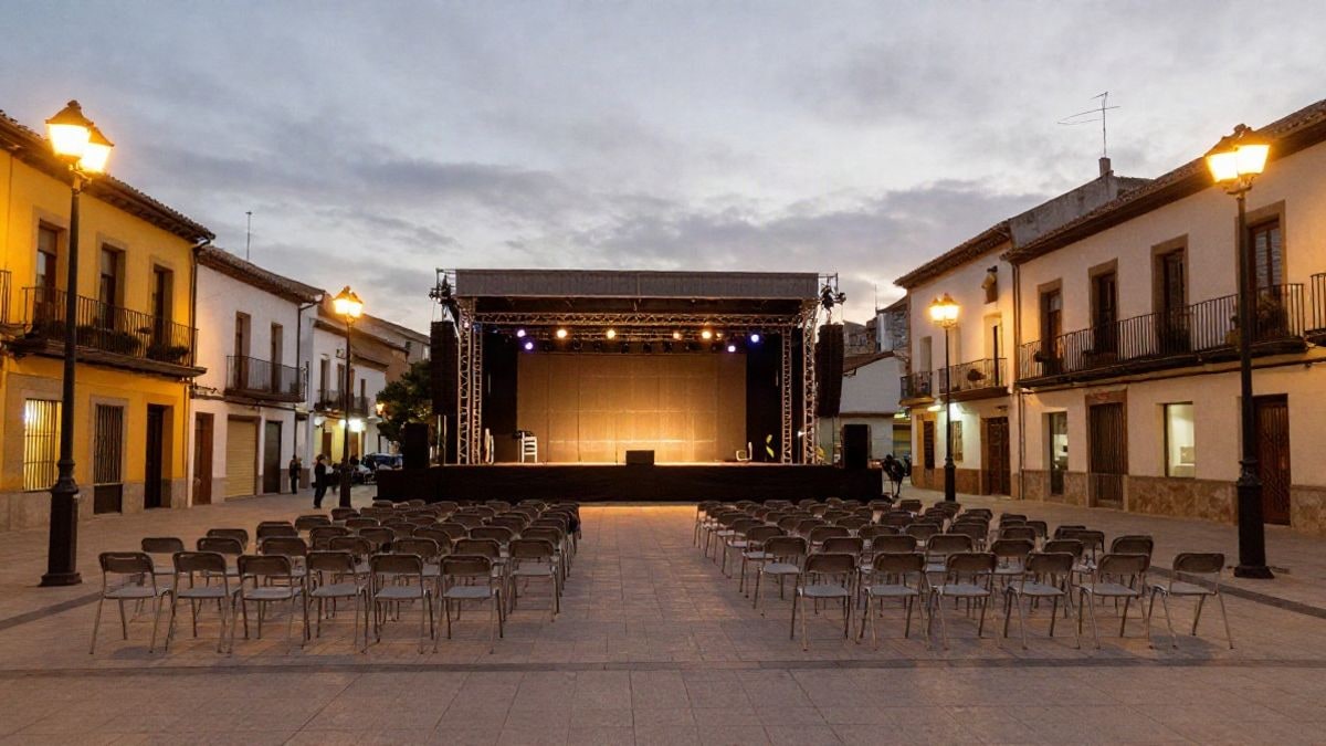 Imagen ilustrativa: plaza pública iluminada con focos para un evento al aire libre